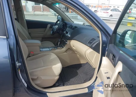 2011 Toyota Highlander Base V6 from USA, damaged, VIN 5TDBK3EH5BS066160